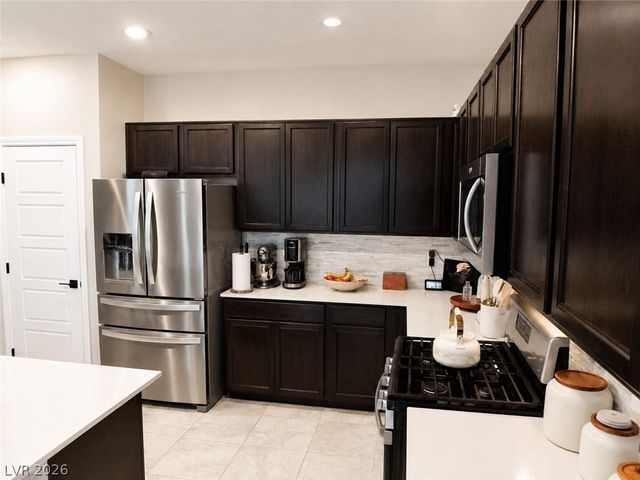 6968 Wildhorse Creek Street, North Las Vegas, NV 89086