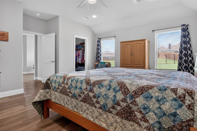 2504 Pinyon Hills Court, Burleson, TX 76028