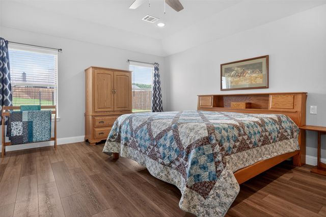 2504 Pinyon Hills Court, Burleson, TX 76028