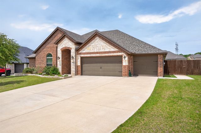 2504 Pinyon Hills Court, Burleson, TX 76028