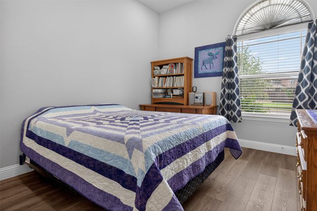 2504 Pinyon Hills Court, Burleson, TX 76028
