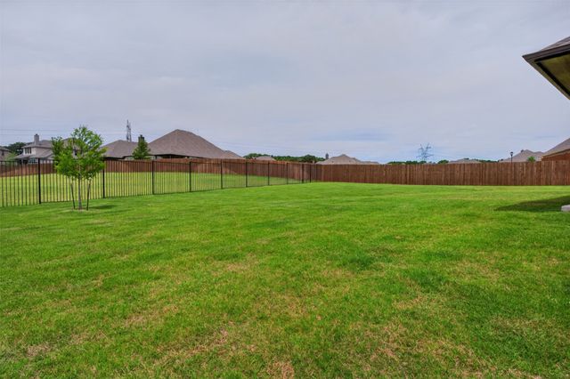 2504 Pinyon Hills Court, Burleson, TX 76028
