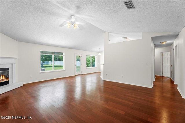 3022 HIDDEN OAKS Drive, Middleburg, FL 32068