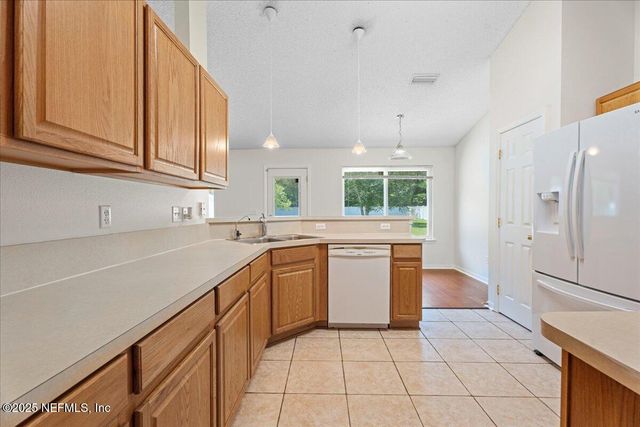 3022 HIDDEN OAKS Drive, Middleburg, FL 32068