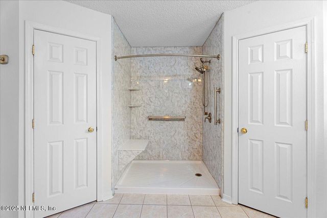 3022 HIDDEN OAKS Drive, Middleburg, FL 32068