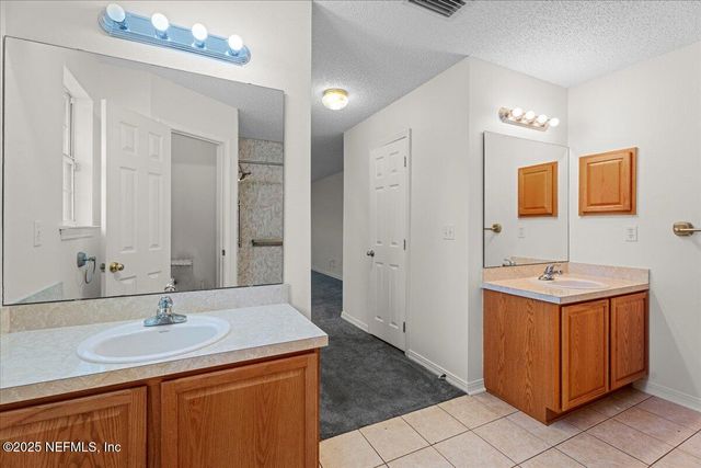 3022 HIDDEN OAKS Drive, Middleburg, FL 32068