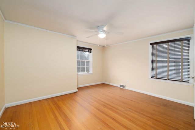 47 Cranford Lane, Grosse Pointe, MI 48230