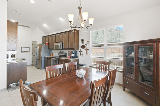 4916 Lakepark Drive, Sanger, TX 76266