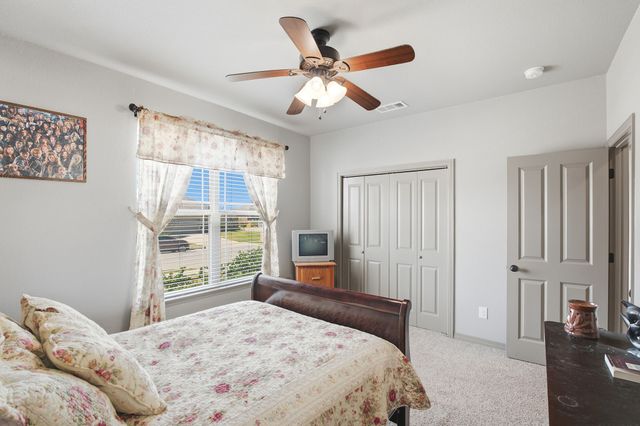 4916 Lakepark Drive, Sanger, TX 76266