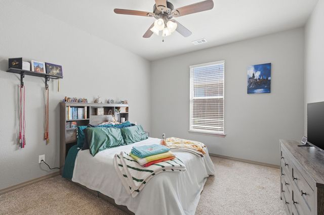 4916 Lakepark Drive, Sanger, TX 76266