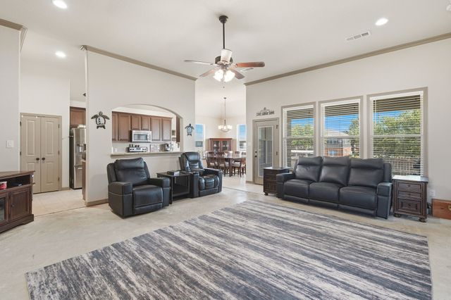 4916 Lakepark Drive, Sanger, TX 76266