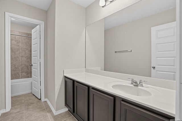 5502 DANIEL WAY, St Hedwig, TX 78152