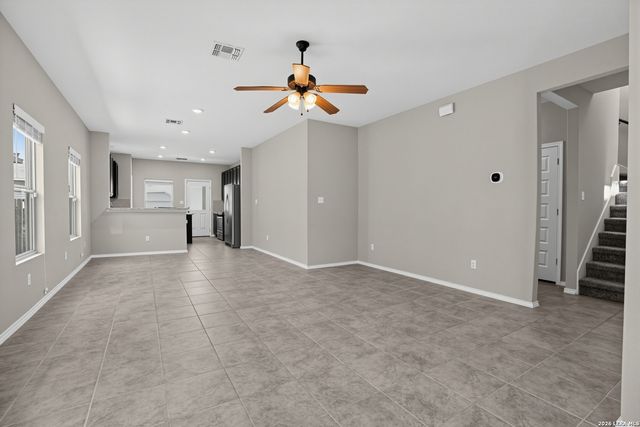 5502 DANIEL WAY, St Hedwig, TX 78152