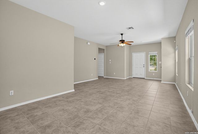 5502 DANIEL WAY, St Hedwig, TX 78152