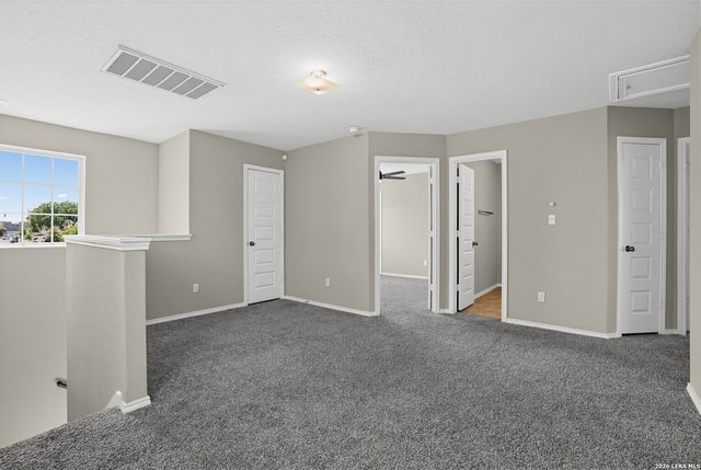 5502 DANIEL WAY, St Hedwig, TX 78152