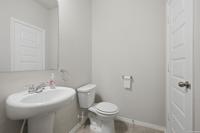 5502 DANIEL WAY, St Hedwig, TX 78152