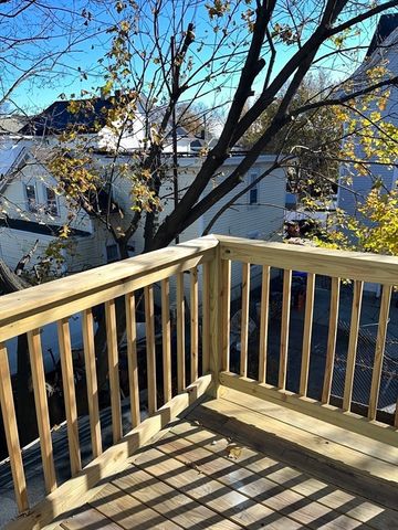 136 Houston St, Providence, RI 02905