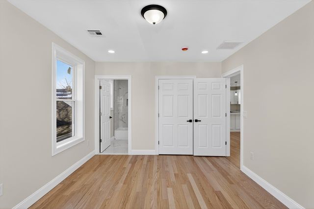 136 Houston St, Providence, RI 02905