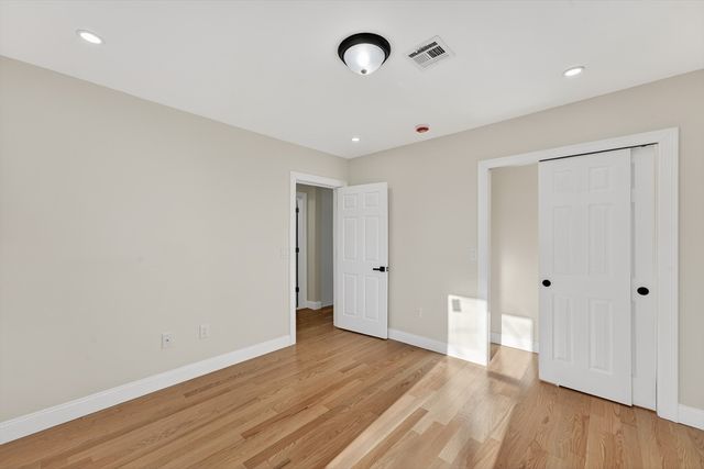 136 Houston St, Providence, RI 02905