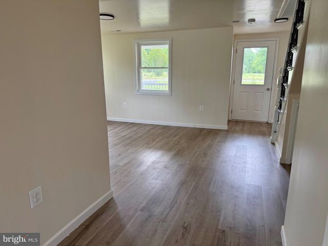 439 VALLEY DR, Callao, VA 22435