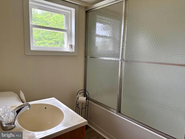 439 VALLEY DR, Callao, VA 22435