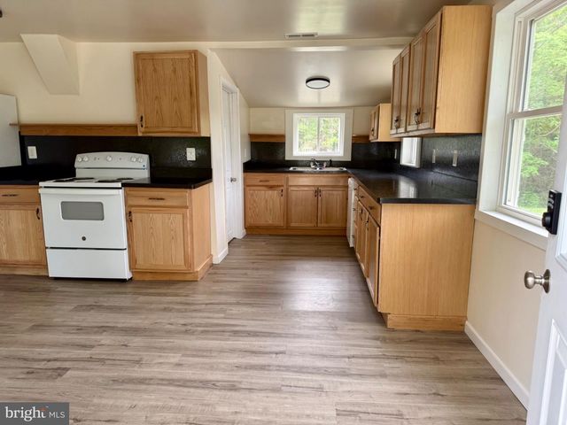 439 VALLEY DR, Callao, VA 22435