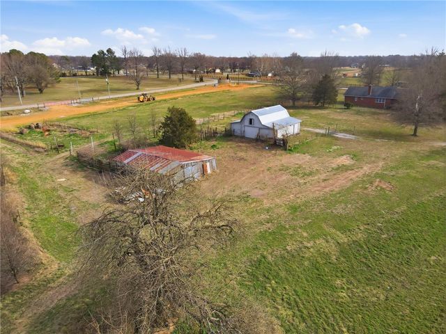 618 Elm Springs Road, Springdale, AR 72762