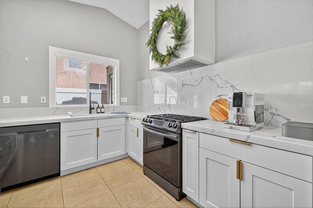 37763 Colebridge Street, Palm Desert, CA 92211