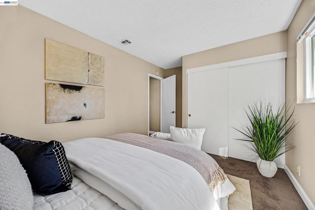 6899 Langmuir Ln, Dublin, CA 94568