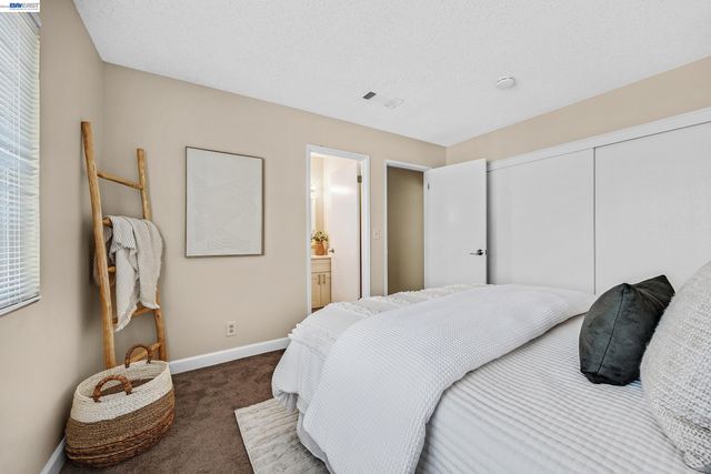 6899 Langmuir Ln, Dublin, CA 94568