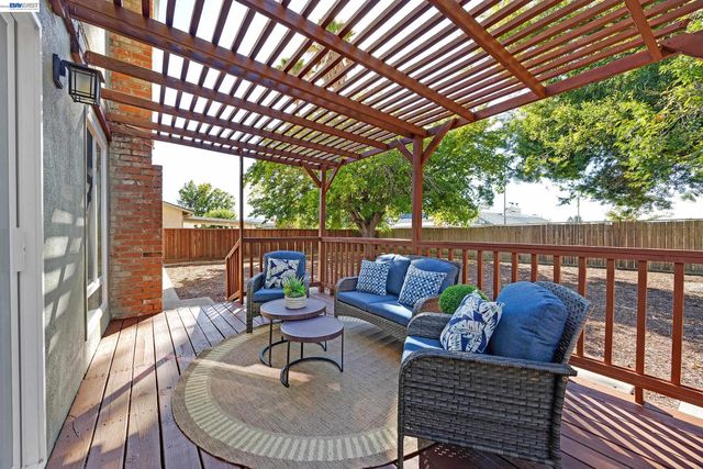 6899 Langmuir Ln, Dublin, CA 94568