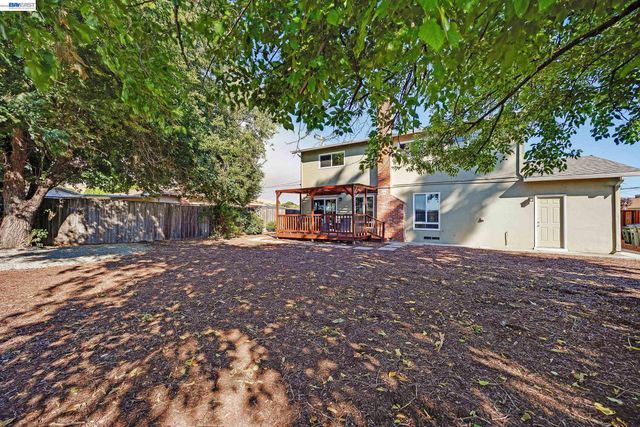 6899 Langmuir Ln, Dublin, CA 94568