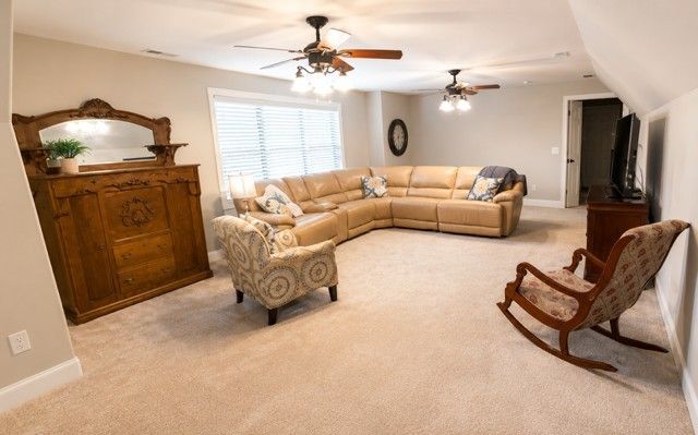 2144 Gorden Xing, Gallatin, TN 37066