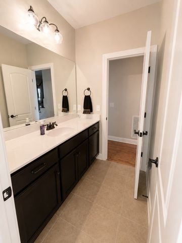 2144 Gorden Xing, Gallatin, TN 37066