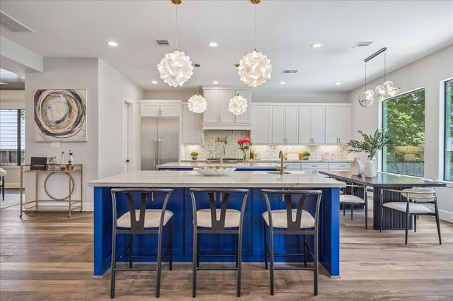 4532 Mimosa Drive, Bellaire, TX 77401