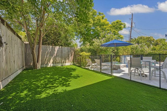 4532 Mimosa Drive, Bellaire, TX 77401