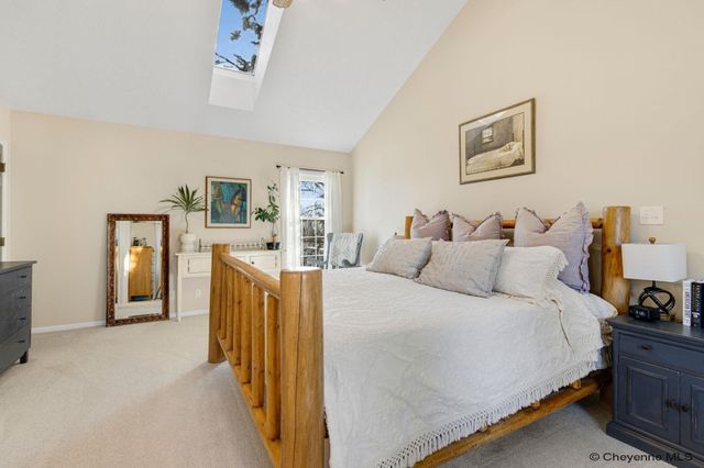 912 OAKHURST DR, Cheyenne, WY 82009