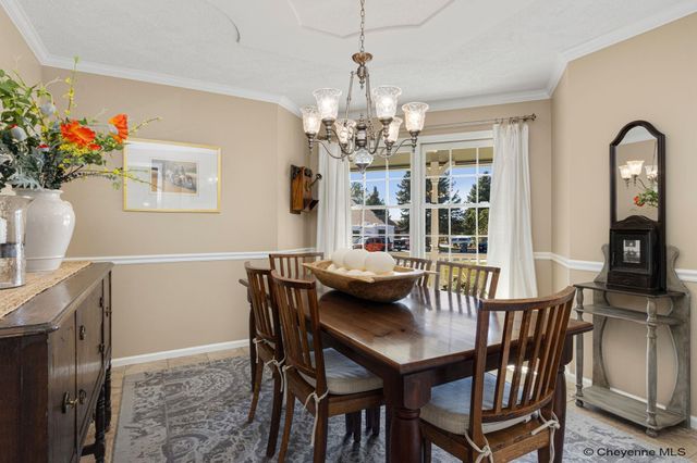 912 OAKHURST DR, Cheyenne, WY 82009