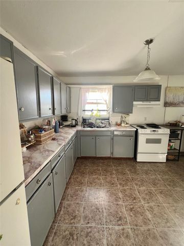 2950 Waco St, Beaumont, TX 77701