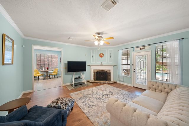 84 E Stony End Place, The Woodlands, TX 77381