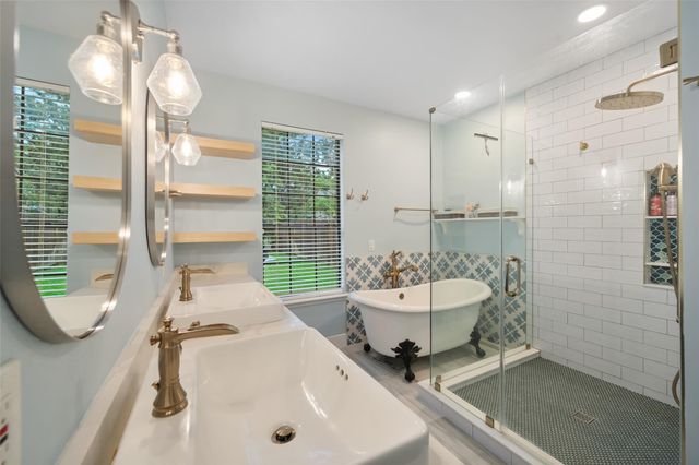 84 E Stony End Place, The Woodlands, TX 77381