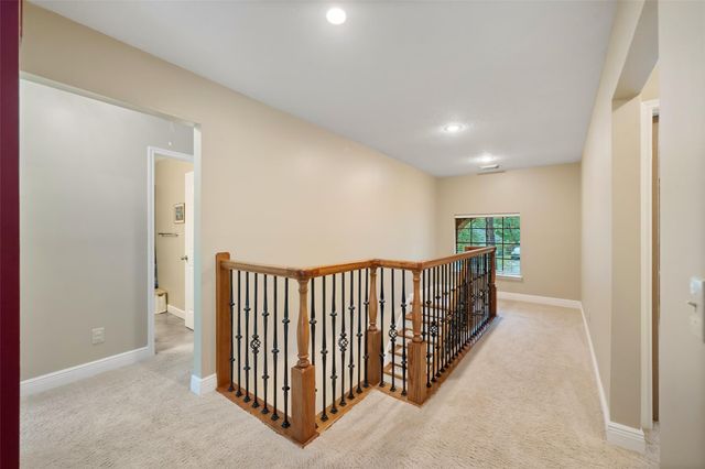 84 E Stony End Place, The Woodlands, TX 77381