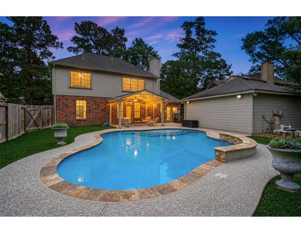84 E Stony End Place, The Woodlands, TX 77381