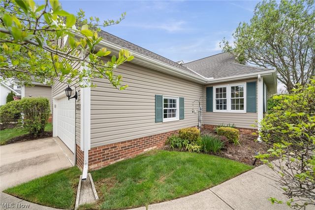 1840 Hickory Lane 27, Broadview Heights, OH 44147