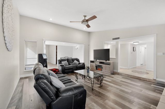 3402 Aquarius Circle, Garland, TX 75044