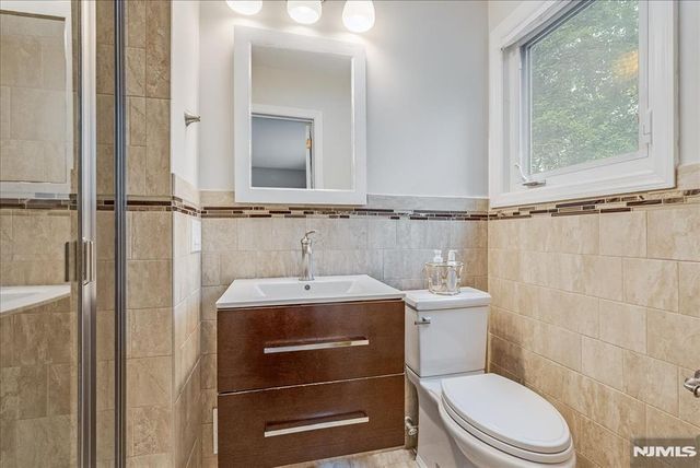 9 Linden Lane, Wayne, NJ 07470