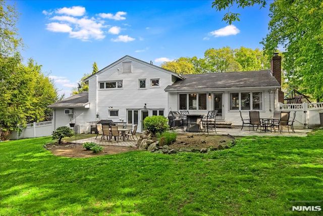 9 Linden Lane, Wayne, NJ 07470