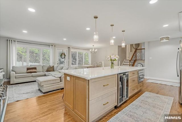 9 Linden Lane, Wayne, NJ 07470