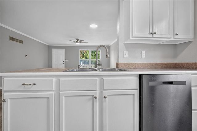 1709 Chadwick Cove, Louisburg, KS 66053