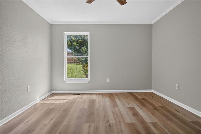 1709 Chadwick Cove, Louisburg, KS 66053